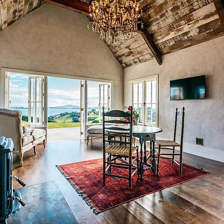 Mudbrick Cottages Oneroa エクステリア 写真